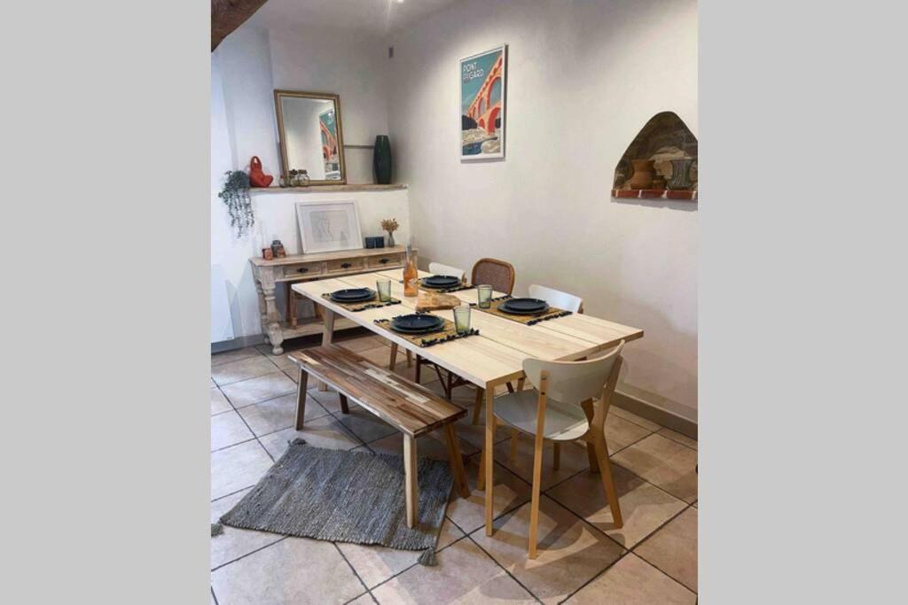 Superbe Appartement En Pierre Fraichement Renove Bernis Exterior photo